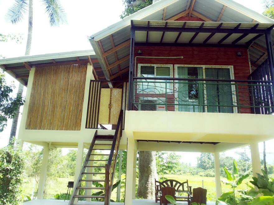 ที่พักขนอม