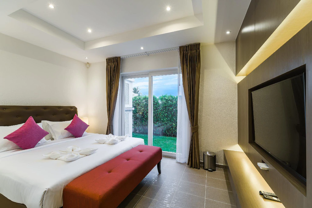 พูลวิลล่าพัทยา 16 คน