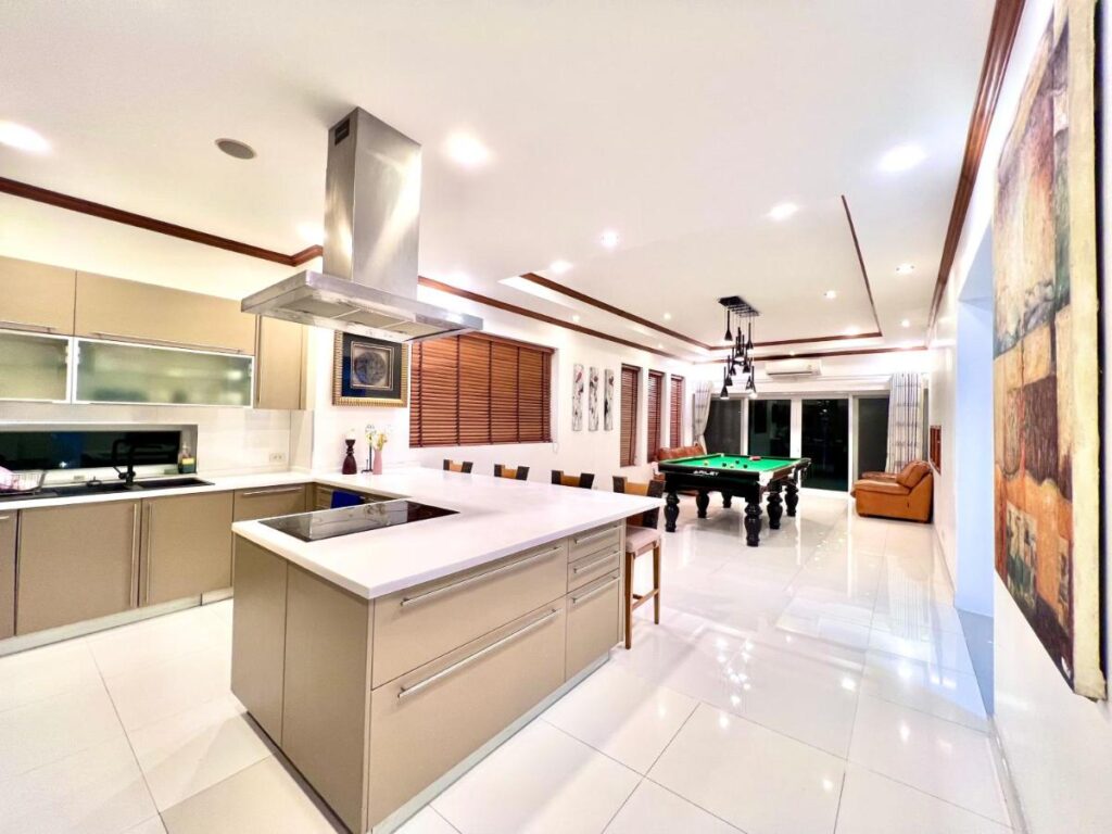 พูลวิลล่าพัทยา ราคาถูก